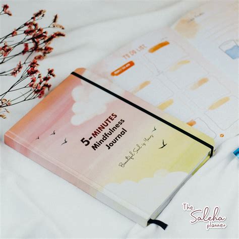 Jual The Saleha Planner Buku Journal Aktivitas Muslimah Shopee