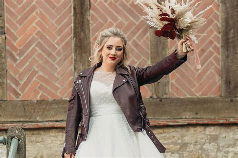 Pretty In Preloved Bridal In Buckinghamshire Bridalwear Shops