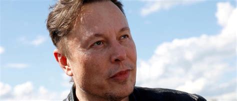 Abstimmung Zum Verkauf Bei Twitter Abgehalten Elon Musk Verkauft Tesla