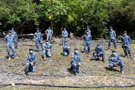 Royal Australian Air Force RAAF Service Members Pose NARA DVIDS