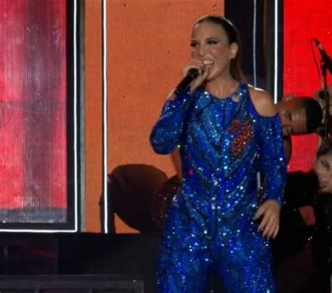 Em show Ivete Sangalo faz discurso antiarmas posicionamento político