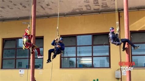 Supereroi Acrobatici Ad Albaro Pomeriggio Di Beneficenza Alle Piscine