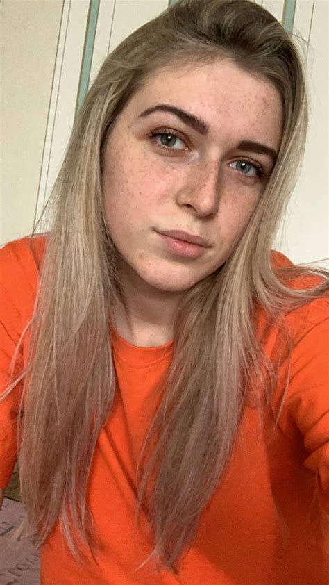 Would You Date A Blonde Woman Sexy