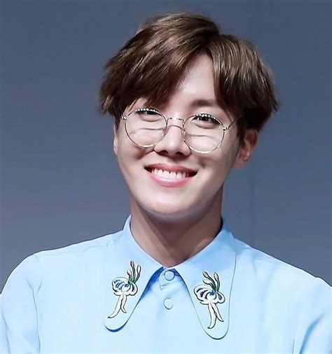 Épinglé Par Isadora Ramos Hopekookarmy Sur J Hope Bts Jung Hoseok 🐿