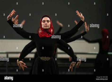 Chechen Women Stock Photos & Chechen Women Stock Images - Alamy
