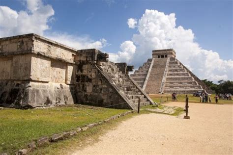 Maya Ruins Chichen Itza Ruins - todotulum.com