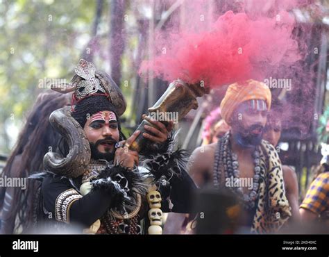 Una Procesi N Religiosa Con Motivo De Maha Shivratri En Amritsar El