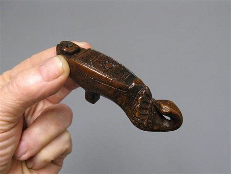 Proantic: Miniature Snuff Box. Lowercase.