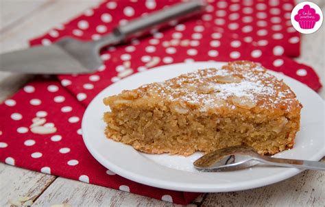 Emilie Sweetness Gâteau à La Poudre Damandes Et Aux Amandes Effilées