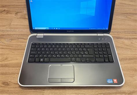 Prenosnik Dell Inspiron R17