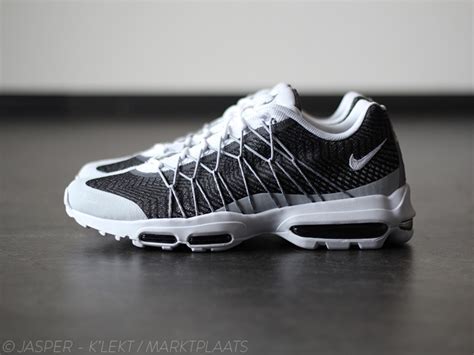 Nike Air Max 65