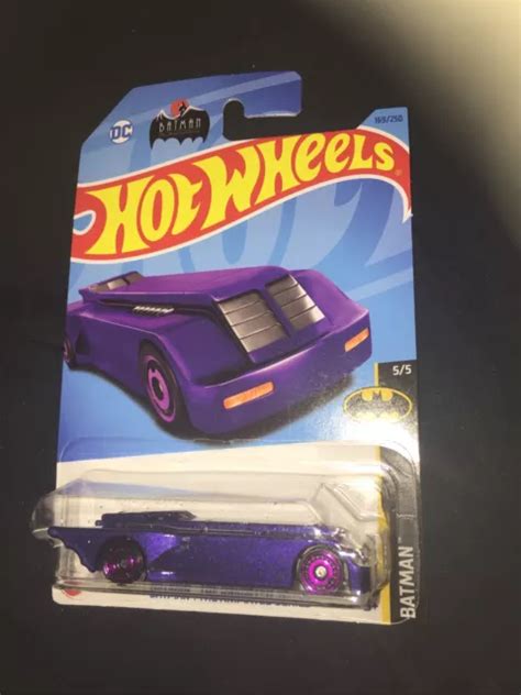 THE BATMAN THE ANIMATED SERIES BATMOBILE Hot Wheels Car DC Comics BN