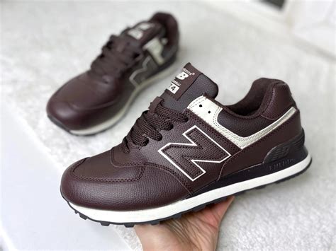 Купить мужские New Balance 574 коричневые какао в СПб
