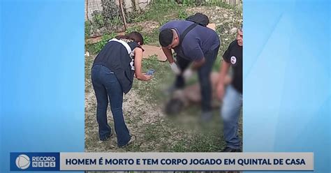 Corpo de homem é encontrado marcas de tortura em quintal de casa na