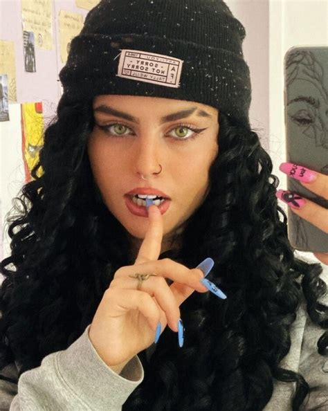 Hot Sexy Giorgia Cavalluzzo Bikini Pics