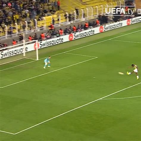 UEFA Europa League On Twitter Batshuayi With The Perfect Execution