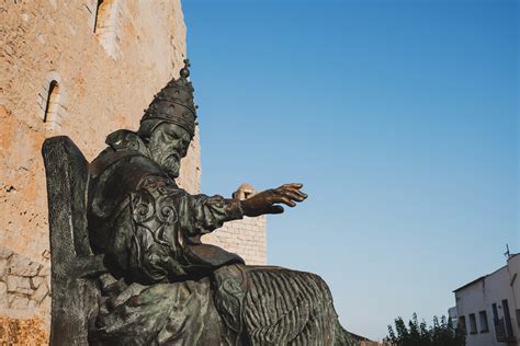 Historias Y Leyendas Del Castillo De Pe Scola De Los Caballeros