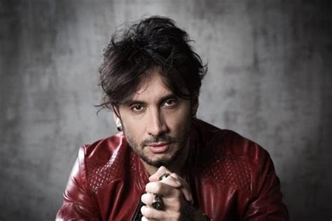 Fabrizio Moro Biografia E Vita Privata Canzone Moglie E Figli