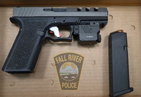 Fall River Police Arrest 19 Year Old After Seizing Loaded Firearm Fall River Reporter