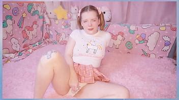 La Mia Figliastra Gioca Con Un Lecca Lecca Vibrante E Un Grosso Cazzo Xvideos