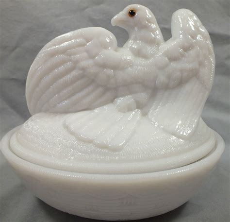 Tique Talk By Marianne Dow An Eagle Eyed Look At Americana Patriotic Milk Glass Covered Dishes