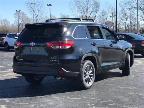 New 2018 Toyota Highlander Xle Sport Utility In Elmhurst T31682 Elmhurst Toyota