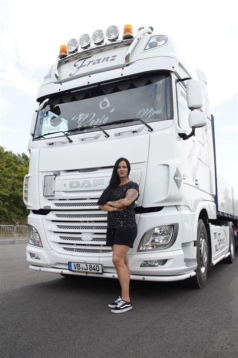 Trucker Babes Bildergalerie Von Mona Krafth Fer Kabel Eins