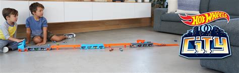 Машинка Хот вилс Автотрек Hot Wheels Грузовик игрушка для мальчиков Mattel Скоростная