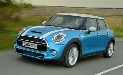 2016 Mini Cooper D Clubmancooper Sd First Drive Review Car And Driver