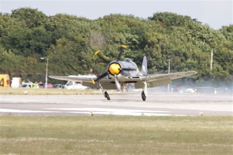 Royal Navy Hawker Sea Fury Crash Landing Sequence Fightercontrol