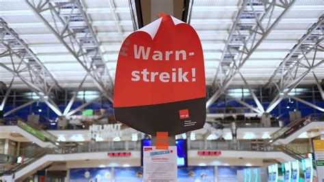 Keine Abfl Ge Flughafen Hamburg Muss Wegen Streik Fl Ge Streichen