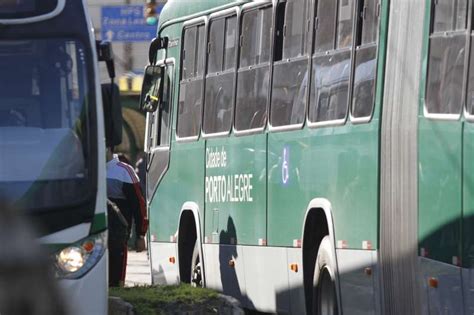 Com Possível Volta às Aulas Linhas De ônibus Devem Ser Reforçadas Em