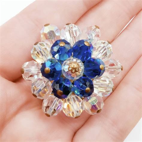 Vintage 1950s Crystal Bead Brooch 3x3cm Beautiful Costume Brooch