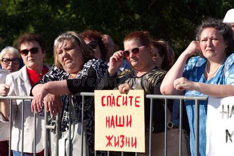 Barnaul Russia June Citizens Living In Dilapidated Houses