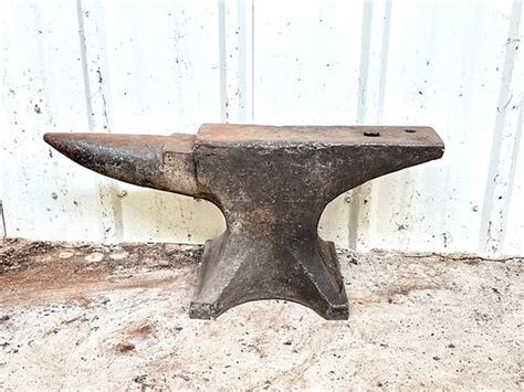 Peter Wright Anvil Sold At Auction From 18th July To 12th August