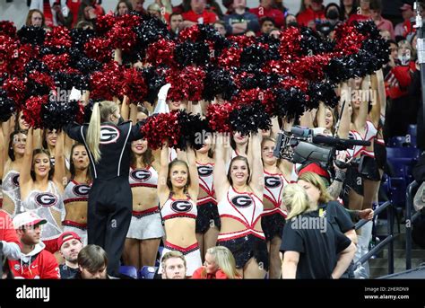 Georgia Bulldogs cheerleaders perform during the 2022 CFP college ...