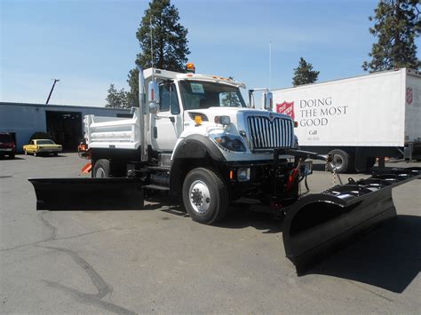 Snow Plows – Advanced Truck Body & Equipment Co.