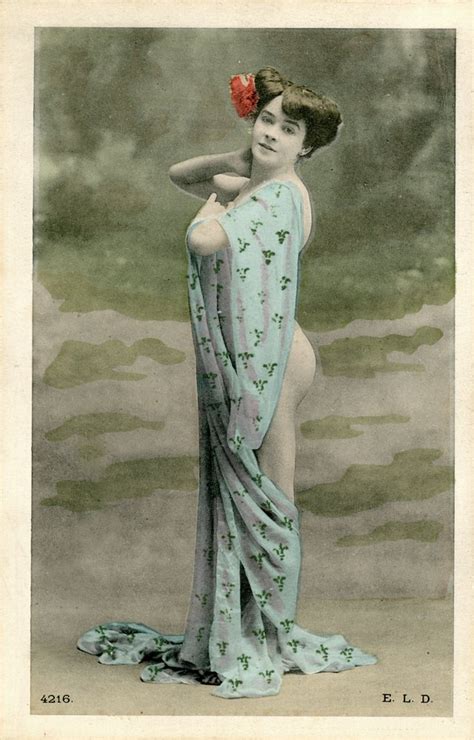 Femme nue vers début 1900 carte postale Alec Hunter