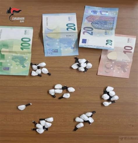 Monopoli Girava Con 31 Dosi Di Droga Nel Reggiseno Arrestata 45enne