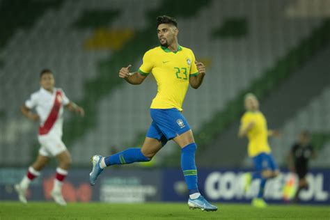 Yuri Alberto é titular em vitória do Brasil na estreia do Pré Olímpico