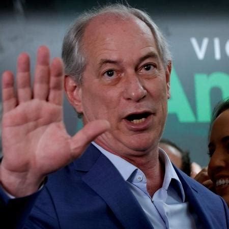 Ceará pede na Justiça que Ciro prove propina em toda obra no estado