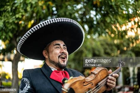 386 Mariachi Band Costumes Stock Photos, High-Res Pictures, and Images ...