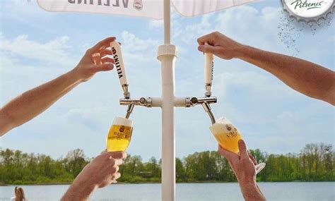 Veltins Invente Le Parasol Avec Tireuse Bi Re Int Gr E L Alliance