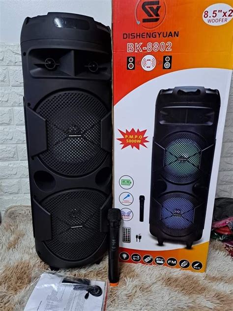 Bluetooth speaker with microphone on Carousell