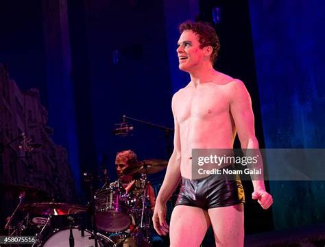 Hedwig And The Angry Inch Photos And Premium High Res Pictures Getty Images