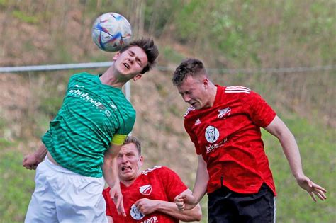 Fc Zell Besiegt Den Sv Au Wittnau Im Kellerduell Mit Landesliga