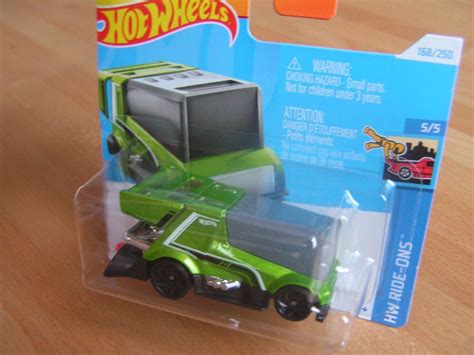 Hot Wheels RINK RACER Neuheit