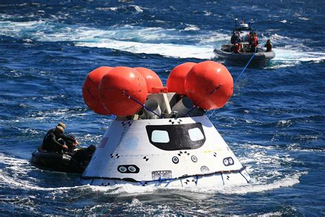 Orion Spacecraft Landing