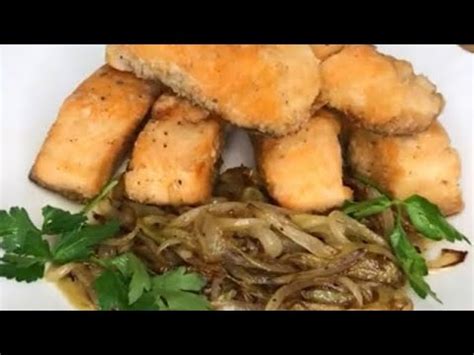 Жаренная форель в крахмале. Хрустящая корочка и нежная мякоть ...