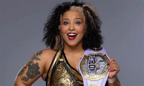 Giulia Sfida Willow Nightingale Per Lnjpw Strong Womens Championship